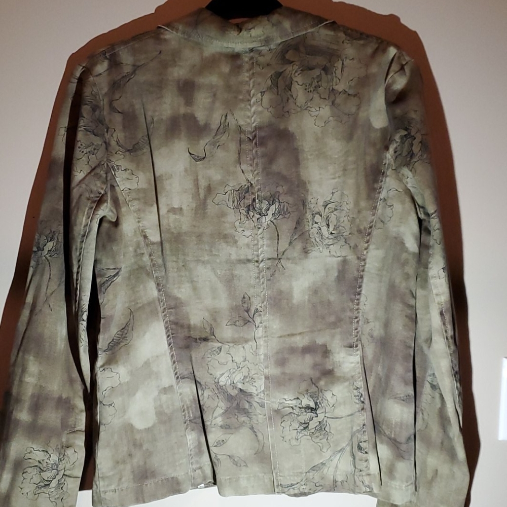 Jacket - Picture 3 of 4
